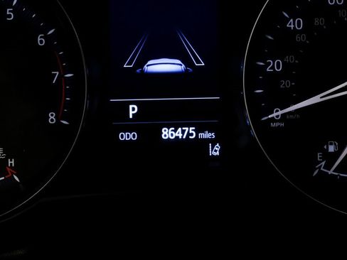 Used 2019 Toyota C-HR XLE image 26