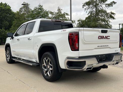 Used 2024 GMC Sierra 1500 SLT w/ SLT Premium Plus Package AWD/4WD image 7