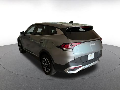 Used 2025 Kia Sportage LX image 11