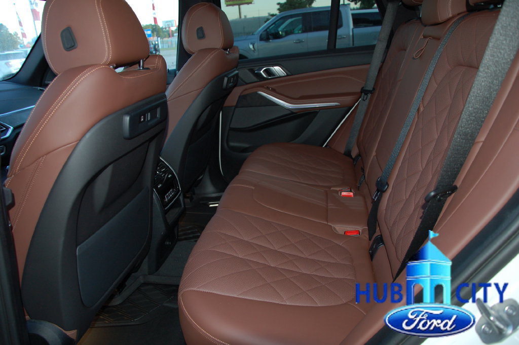 Used 2023 BMW X5 xDrive40i w/ Premium Package AWD/4WD image 12