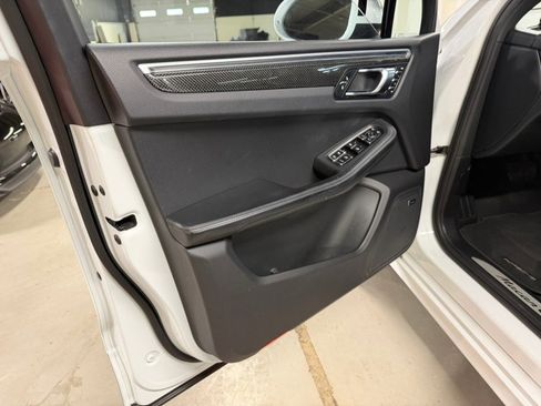 Used 2017 Porsche Macan GTS w/ Premium Package Plus image 10