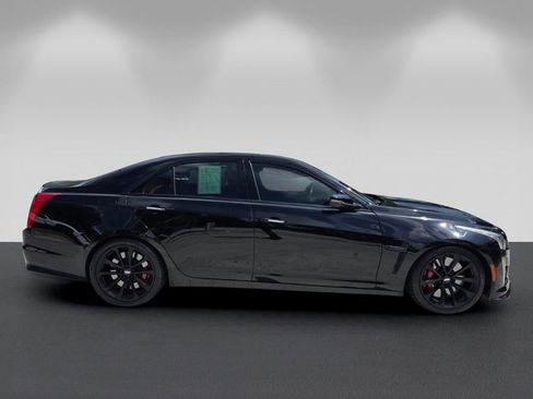 Used 2019 Cadillac CTS V w/ Luxury Package RWD image 3