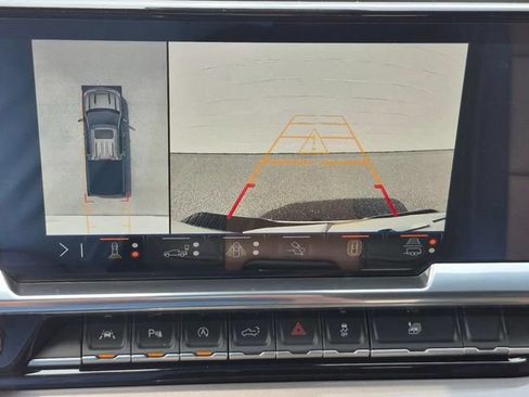 Used 2025 Chevrolet Silverado 1500 High Country w/ Technology Package AWD/4WD image 85