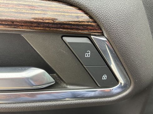 Used 2023 GMC Sierra 1500 Elevation image 9