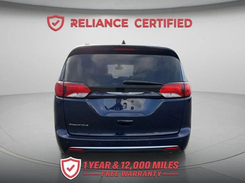 Used 2017 Chrysler Pacifica Touring-L Plus w/ Tire & Wheel Group image 5