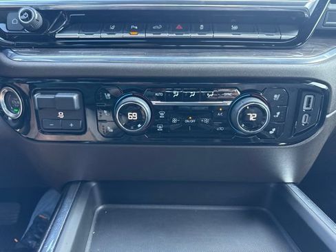 Used 2025 Chevrolet Silverado 2500 LTZ w/ LTZ Convenience Package AWD/4WD image 22