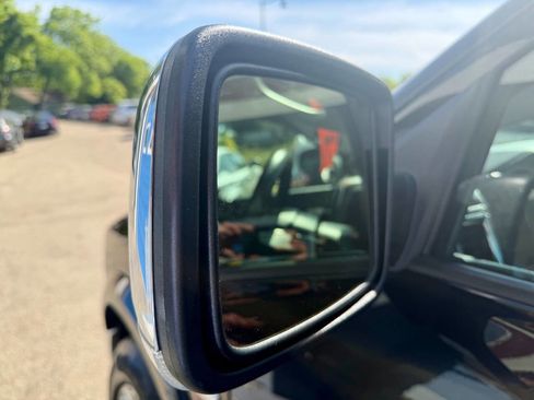 Used 2017 RAM 1500 Laramie AWD/4WD image 18