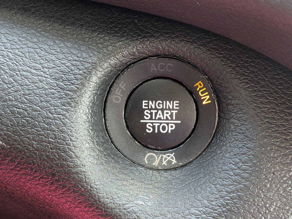 Certified 2022 Jeep Cherokee Limited AWD/4WD image 33