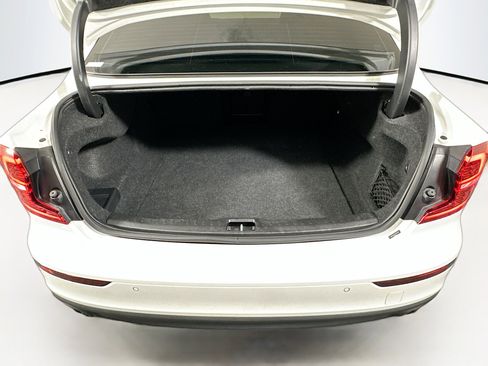 Used 2020 Volvo S60 T5 Momentum FWD image 29