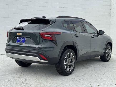 New 2025 Chevrolet Trax LT w/ Driver Confidence Package image 11