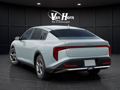New 2026 Kia K4 LXS image 5