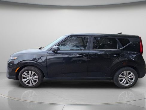Used 2021 Kia Soul LX image 3