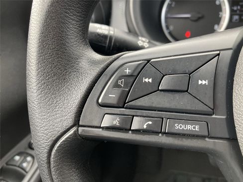 Used 2023 Nissan Kicks S image 19