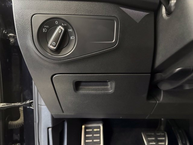 Used 2021 Volkswagen Tiguan SE R-Line AWD/4WD image 27