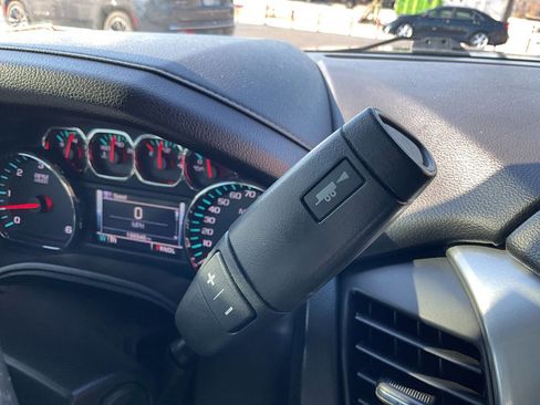 Used 2018 Chevrolet Tahoe LT image 38