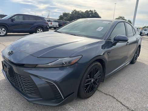 Used 2026 Toyota Camry SE w/ Convenience Package image 1