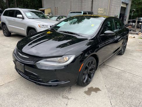 Used 2015 Chrysler 200 S w/ Comfort Group FWD image 2