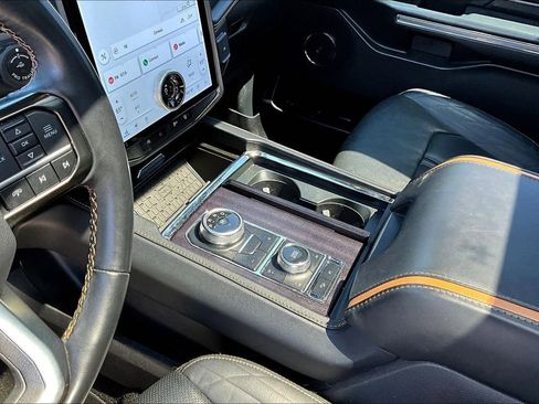 Used 2023 Ford Expedition Platinum image 20