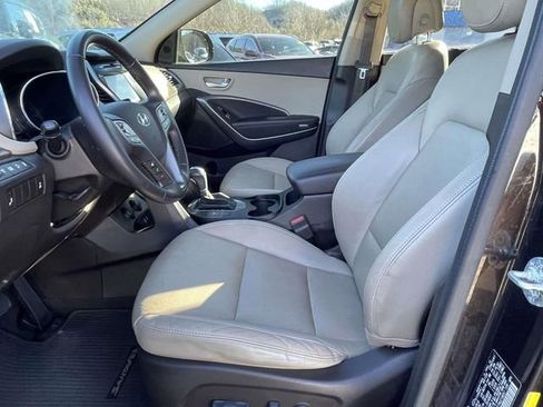 Used 2017 Hyundai Santa Fe Limited w/ Cargo Package image 15