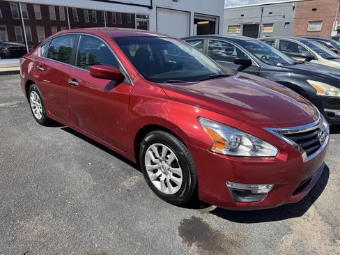 Used 2014 Nissan Altima 2.5 S image 2