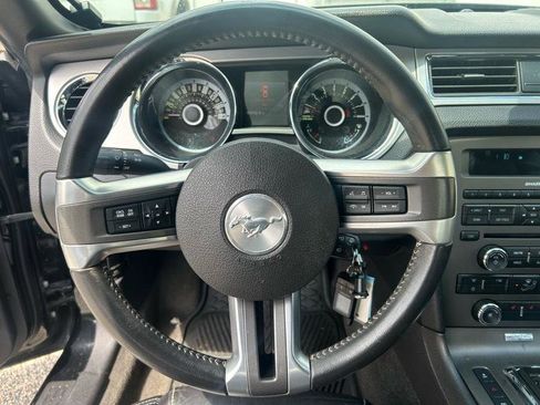 Used 2013 Ford Mustang Premium image 10