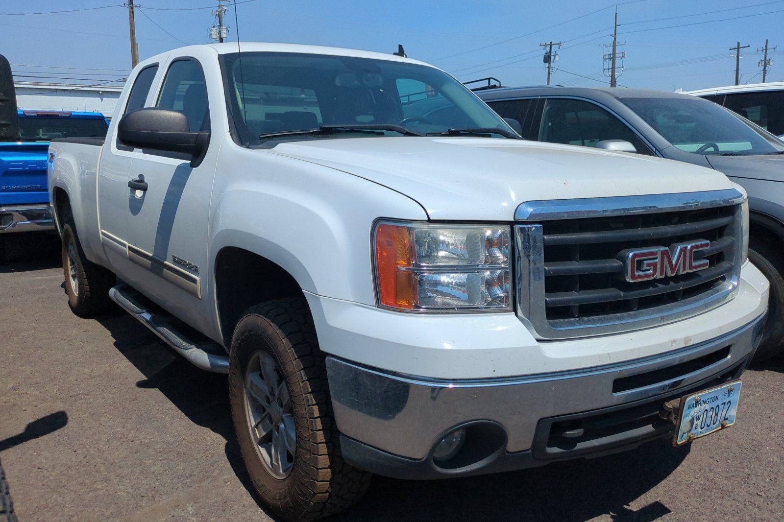 Used 2010 GMC Sierra 1500 SLE w/ Power Pack Plus AWD/4WD image 2