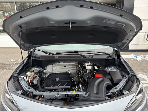 Used 2022 Buick Encore GX Essence w/ Advanced Technology Package image 24