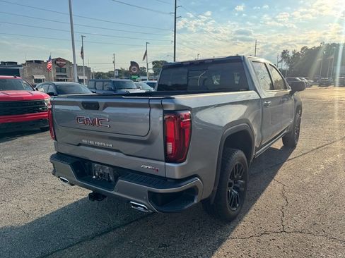 Used 2024 GMC Sierra 1500 AT4 w/ Technology Package AWD/4WD image 7