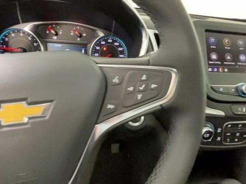 Used 2024 Chevrolet Equinox LT FWD image 28
