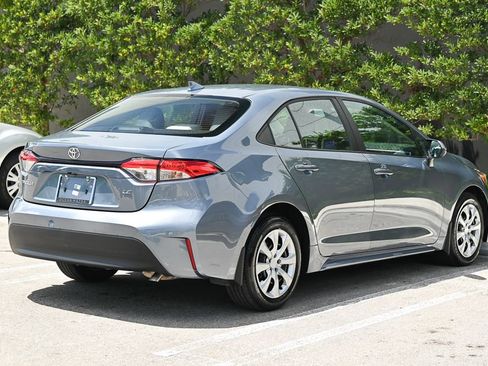 Used 2025 Toyota Corolla LE image 4