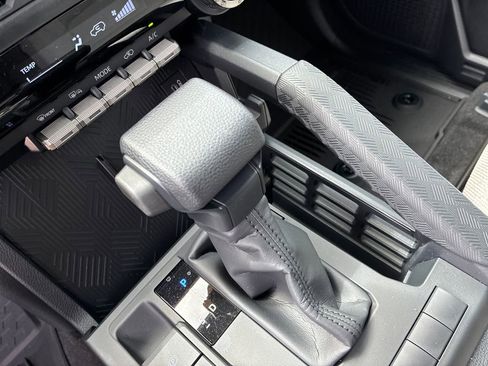 New 2026 Toyota 4Runner SR5 AWD/4WD image 26
