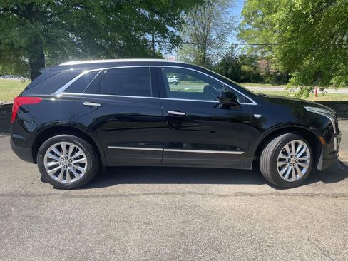 Used 2017 Cadillac XT5 Platinum w/ Driver Assist Package AWD/4WD image 2