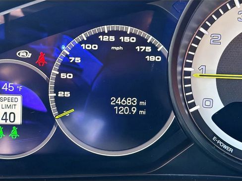 Used 2023 Porsche Panamera 4 Platinum Edition image 12