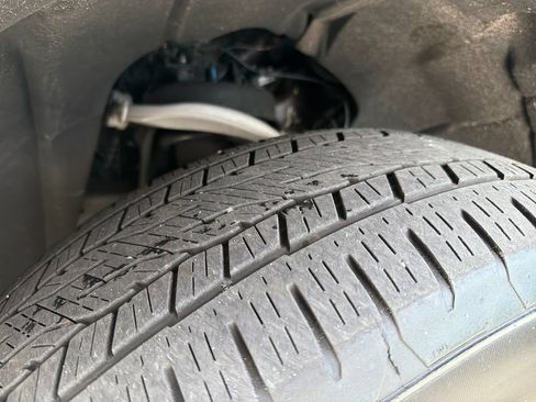 Used 2024 Chevrolet Tahoe Premier RWD image 13
