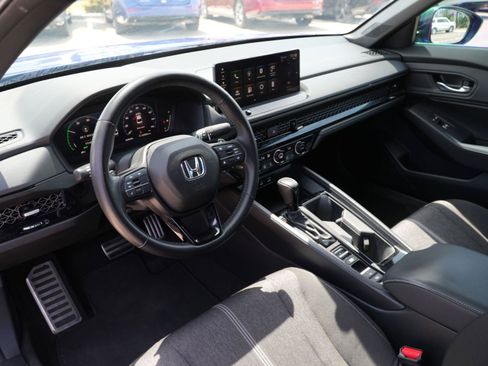 Used 2023 Honda Accord Sport image 6