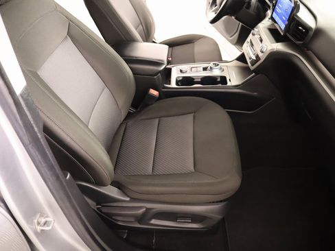 Used 2022 Ford Explorer XLT image 14