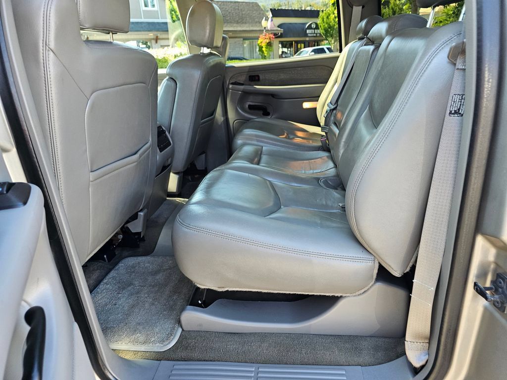 Used 2003 Chevrolet Silverado 2500 LT AWD/4WD image 18