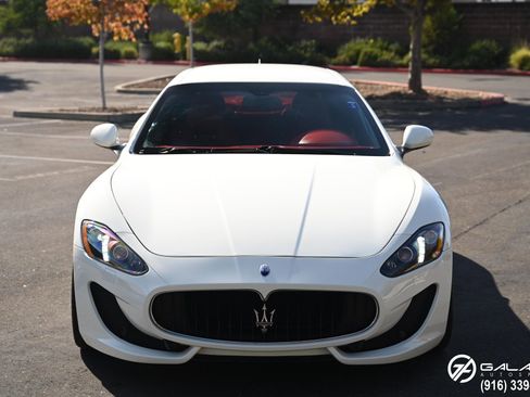 Used 2016 Maserati GranTurismo Sport image 3