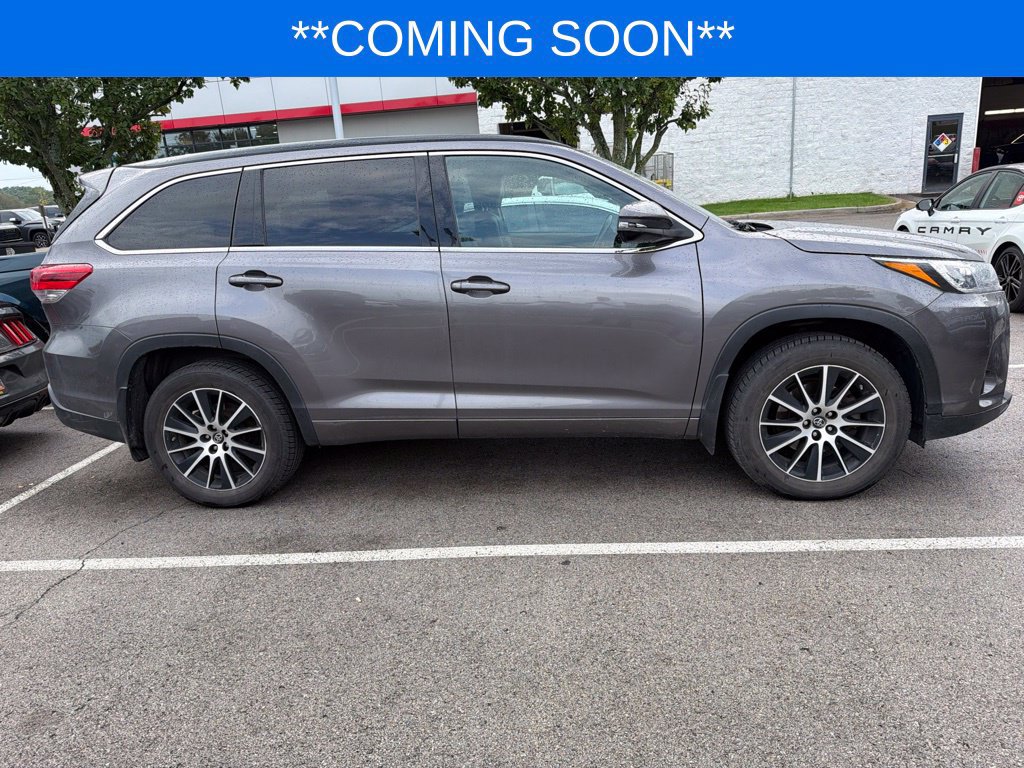 Used 2018 Toyota Highlander SE AWD/4WD image 4