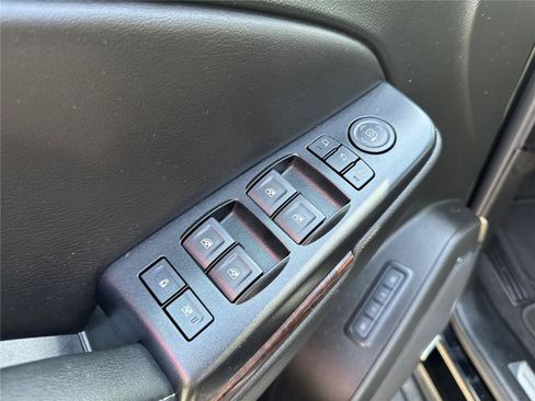 Used 2019 GMC Yukon SLT AWD/4WD image 14
