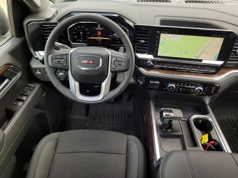 New 2026 GMC Sierra 1500 Elevation image 10