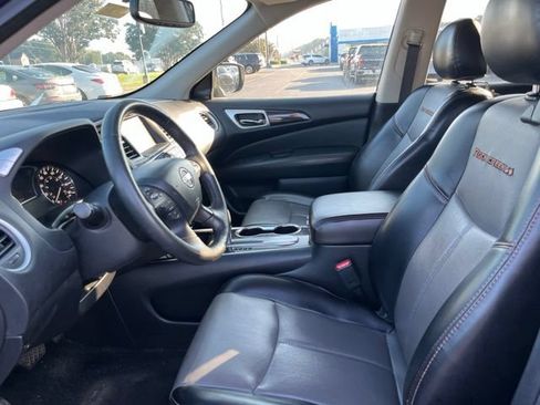 Used 2019 Nissan Pathfinder SL w/ Rock Creek Edition FWD image 7