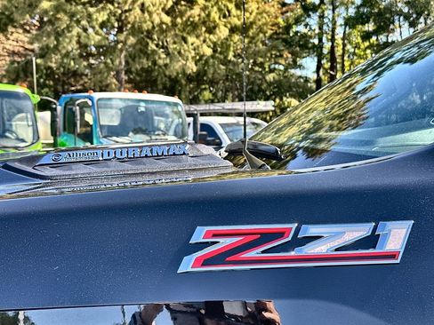 Used 2024 Chevrolet Silverado 2500 LTZ w/ LTZ Convenience Package image 30