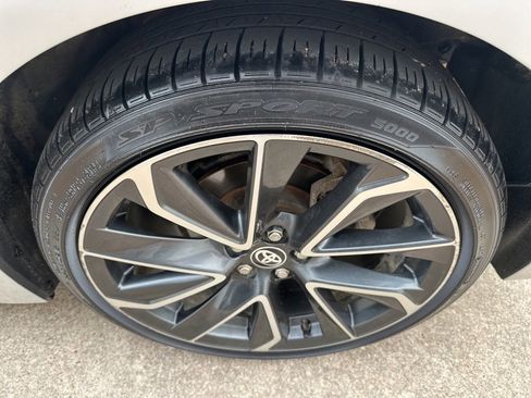 Used 2019 Toyota Corolla XSE image 21