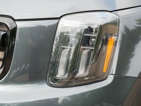 Certified 2024 Kia Telluride EX X-Line AWD/4WD image 16