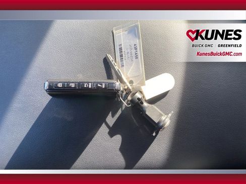 Used 2025 MAZDA MAZDA3 s image 18