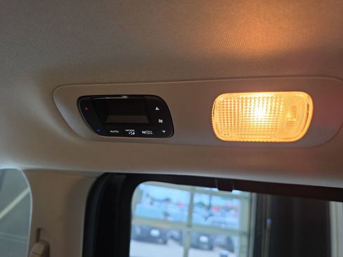Used 2025 Honda Odyssey Touring image 46
