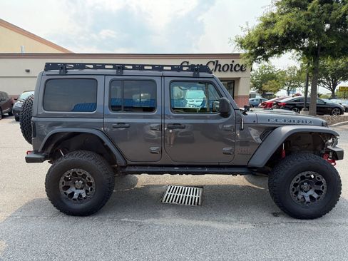 Used 2021 Jeep Wrangler Unlimited Rubicon AWD/4WD image 7