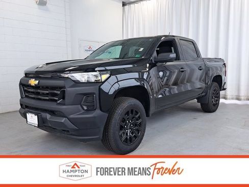Used 2025 Chevrolet Colorado W/T w/ WT Custom Package AWD/4WD image 1