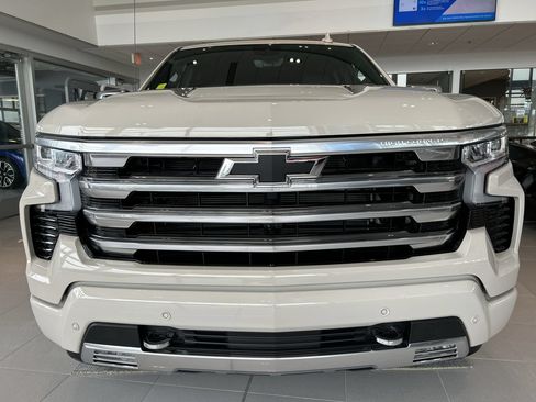 New 2026 Chevrolet Silverado 1500 High Country w/ Technology Package AWD/4WD image 11
